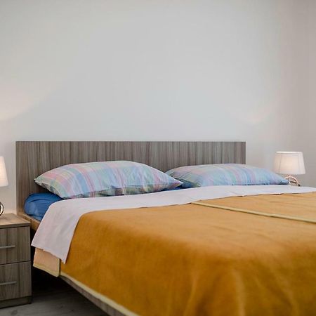 Apartman Jasmina Banjol Buitenkant foto