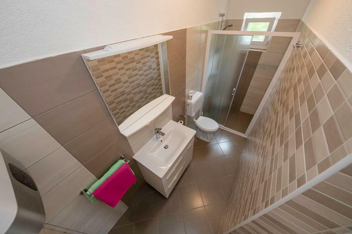 Apartman Jasmina Banjol Buitenkant foto
