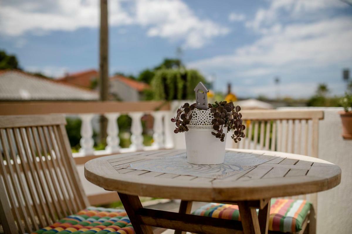 Apartman Jasmina Banjol Buitenkant foto